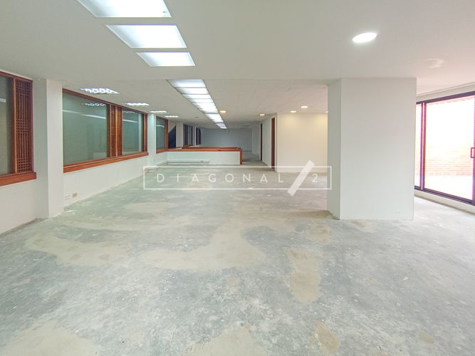 Oficina en arriendo en Chico norte, Bogotá - Miniatura 11