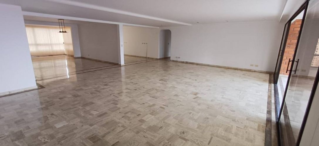 Apartamento en Arriendo en El Poblado, Medellín - Miniatura 4