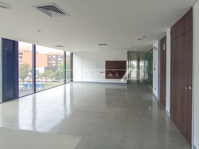 Oficina en  Arriendo en Chicó Navarra, Bogotá - Imagen 1