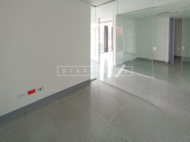 Oficina en  Arriendo en Chicó Navarra, Bogotá - Miniatura 5