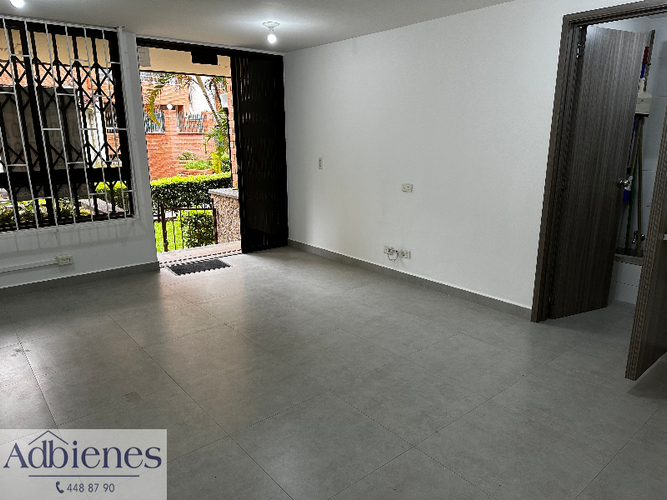 Oficina en arriendo en Laureles, Medellín - Miniatura 15