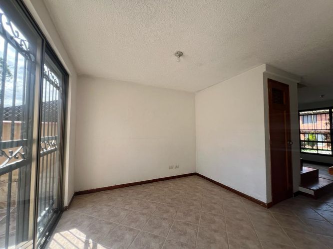 Casa en Arriendo en Envigado - Miniatura 3