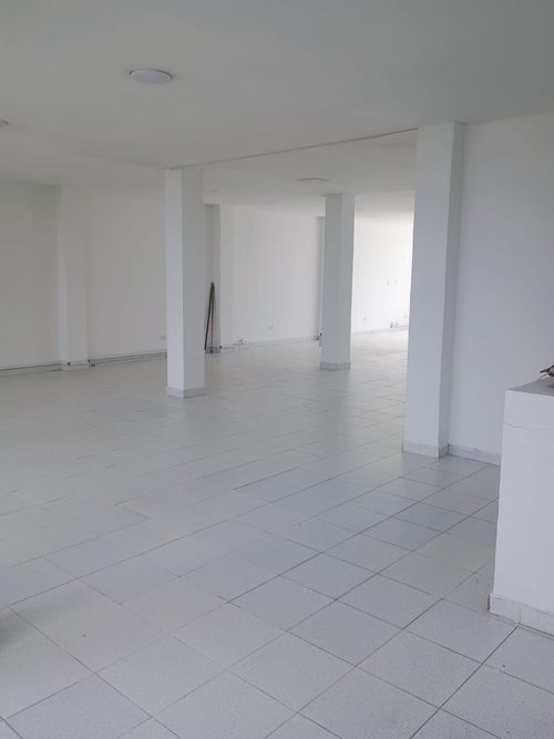 Local en  Arriendo en Castilla, Bogotá - Miniatura 3