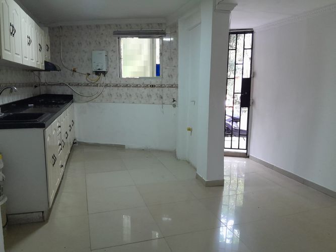 Apartaestudio en Arriendo en Barrio Cristóbal, Medellín - Miniatura 7
