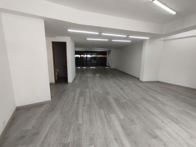 Local en  Arriendo en El Poblado, Medellín - Miniatura 2