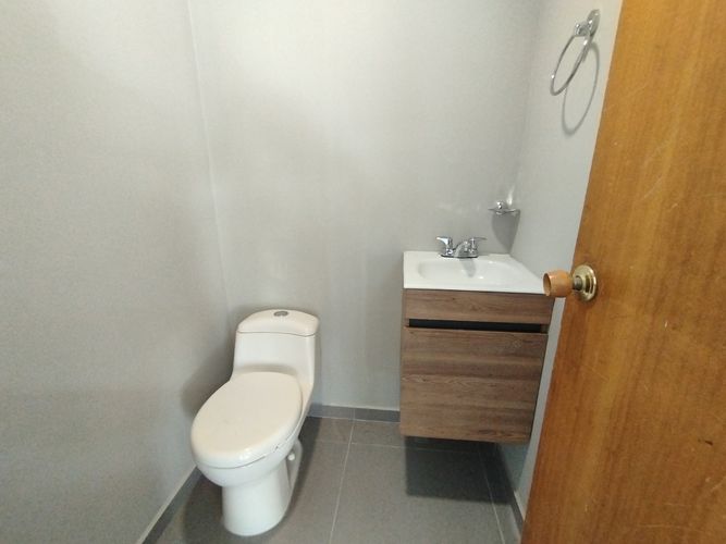 Local en  Arriendo en El Poblado, Medellín - Miniatura 3