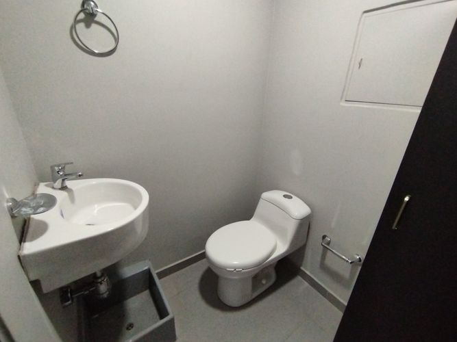 Local en  Arriendo en El Poblado, Medellín - Miniatura 8