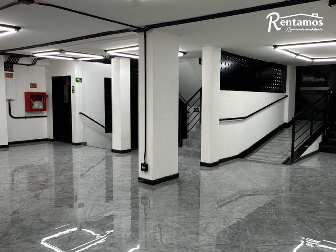 Edificio en Arriendo en Laureles, Medellín - Miniatura 2