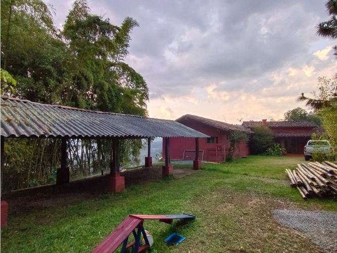 Oficina en Arriendo en Urbanizacion santa maria de oviedo, Medellín - Miniatura 3