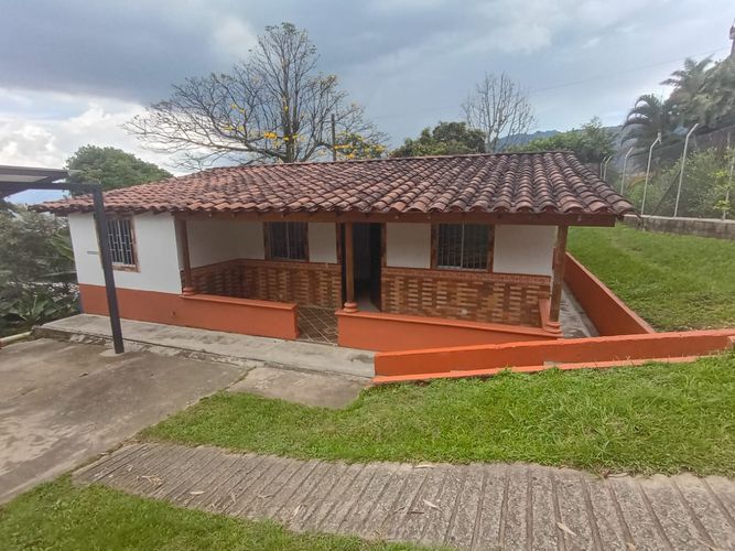 Casa en Arriendo en Envigado - Imagen 1