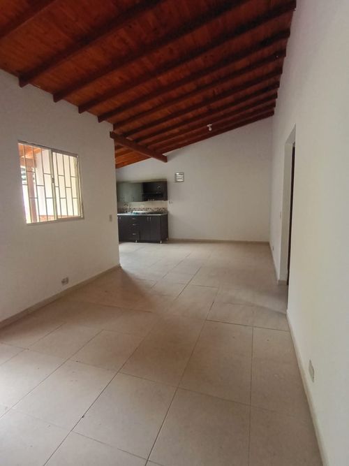 Casa en Arriendo en Envigado - Miniatura 3