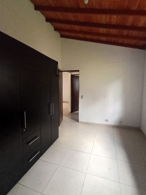 Casa en Arriendo en Envigado - Miniatura 6