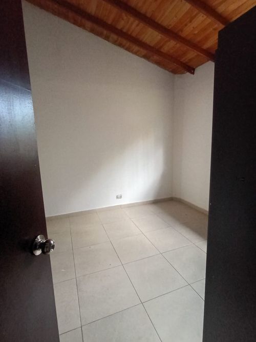 Casa en Arriendo en Envigado - Miniatura 8