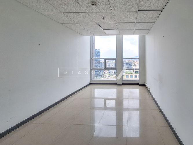Oficina en  Arriendo en Chico norte, Bogotá - Miniatura 7