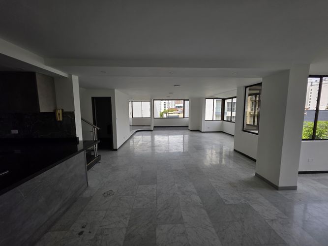 Apartamento en Venta en Pinares, Pereira - Miniatura 2
