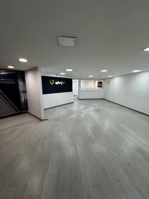 Local en Arriendo en Terminal de transporte, Bogotá - Miniatura 3