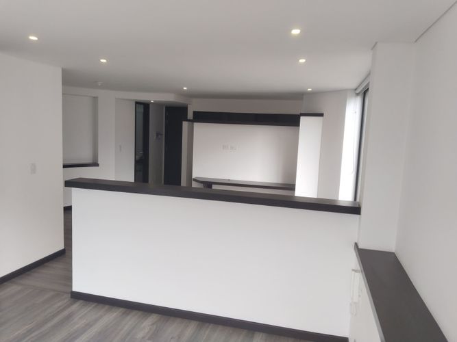 Apartaestudio en venta en Cedritos, Bogotá - Miniatura 2