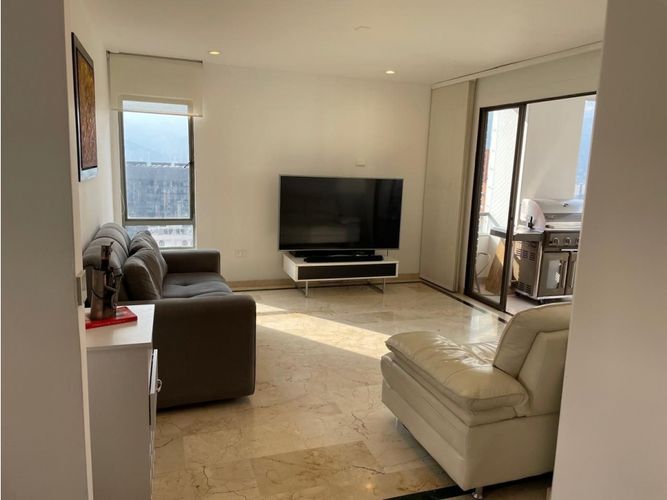 Apartamento en Arriendo en Milla de Oro, Medellín - Miniatura 5