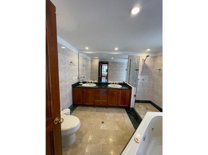 Apartamento en Arriendo en Milla de Oro, Medellín - Miniatura 11