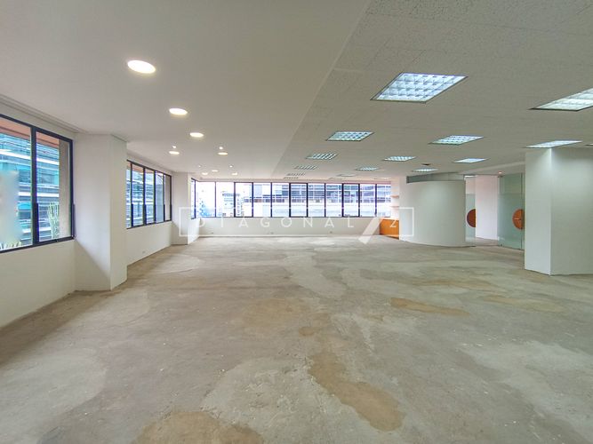 Oficina en arriendo en Chico norte, Bogotá - Miniatura 11