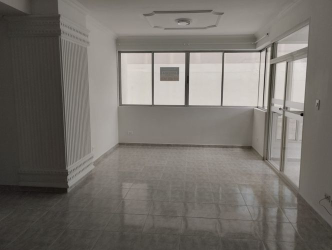 Apartamento en arriendo en Bocagrande, Cartagena - Miniatura 2