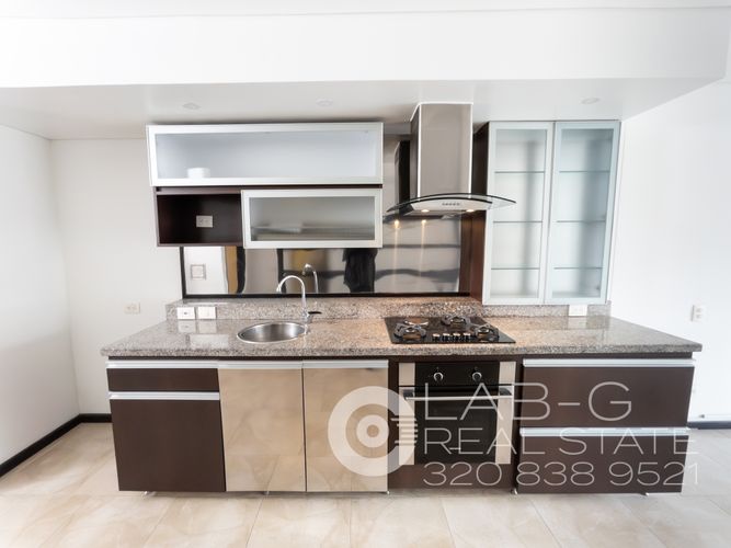 Apartamento en Venta en Santa Barbara, Bogotá - Miniatura 3
