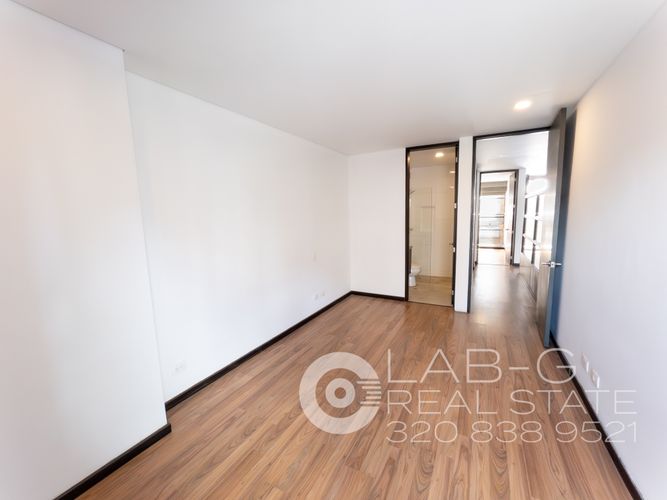 Apartamento en Venta en Santa Barbara, Bogotá - Miniatura 12