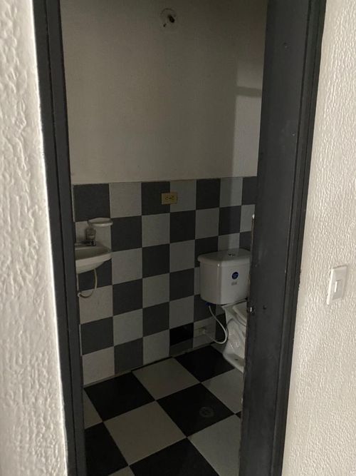 Oficina en Arriendo en Engativá, Bogotá - Miniatura 2