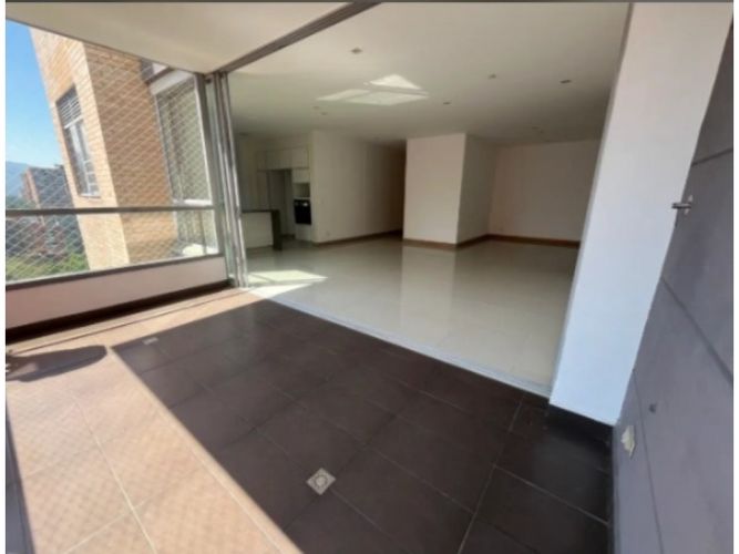 Apartamento en Venta en El Poblado, Medellín - Miniatura 2