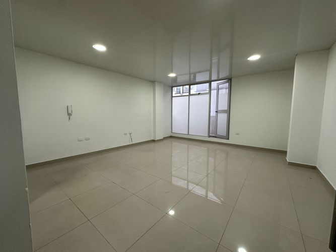 Oficina en Arriendo en Cantalejo, Bogotá - Miniatura 3