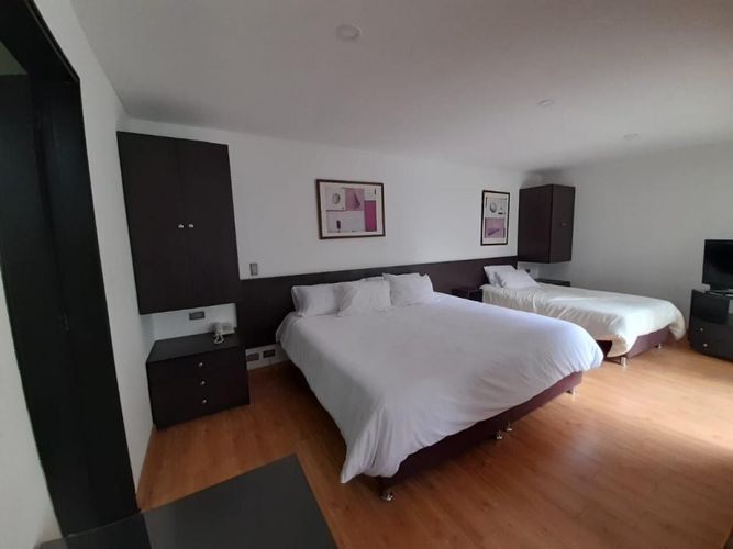 Apartamento en Venta en Santa Barbara, Bogotá - Miniatura 2