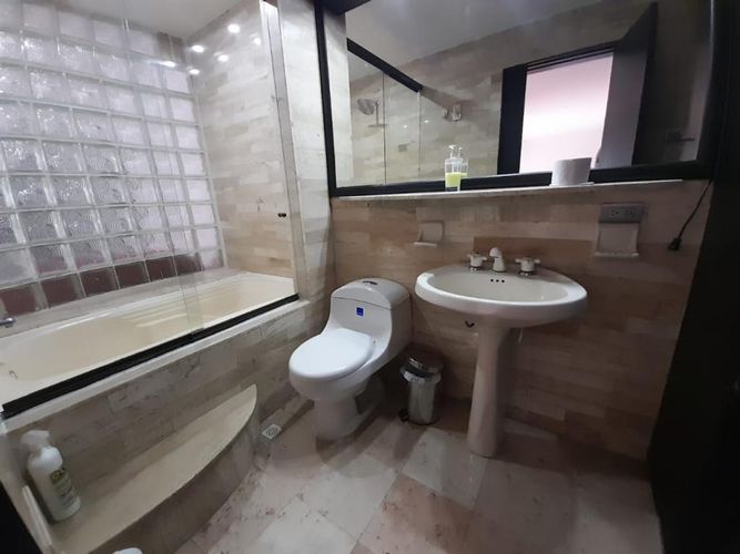 Apartamento en Venta en Santa Barbara, Bogotá - Miniatura 3