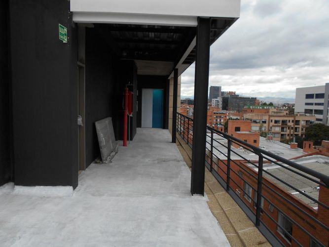 Edificio en Arriendo en Santa Barbara, Bogotá - Miniatura 4