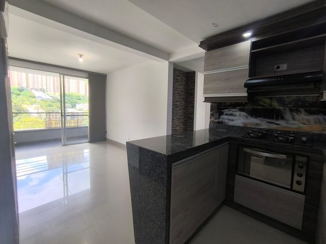 Apartamento en Venta en Rodeo Alto, Medellín - Miniatura 2