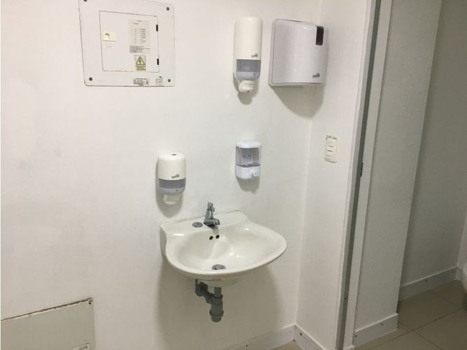Edificio en arriendo en Palogrande, Manizales - Miniatura 12