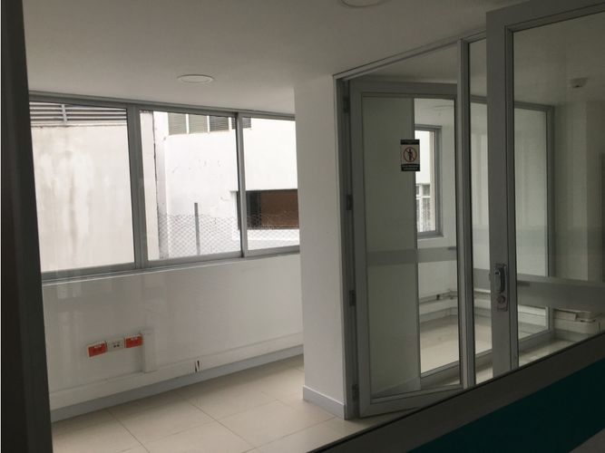 Edificio en arriendo en Palogrande, Manizales - Miniatura 21