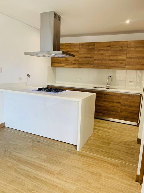 Apartaestudio en Arriendo en Ciudad del Río, Medellín - Miniatura 3