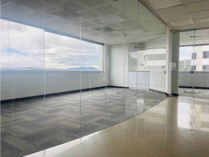 Oficina en Arriendo en Usaquen, Bogotá - Miniatura 4