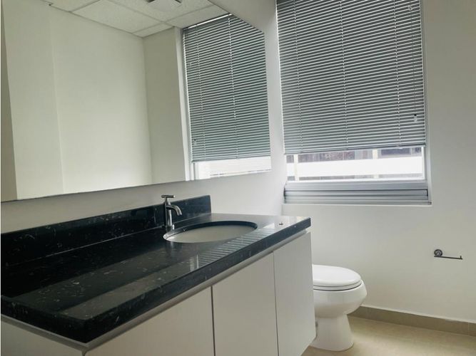 Oficina en Arriendo en Usaquen, Bogotá - Miniatura 12