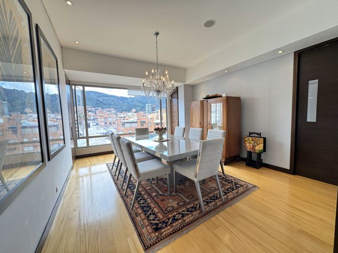 Apartamento en Venta en Santa Barbara, Bogotá - Miniatura 4