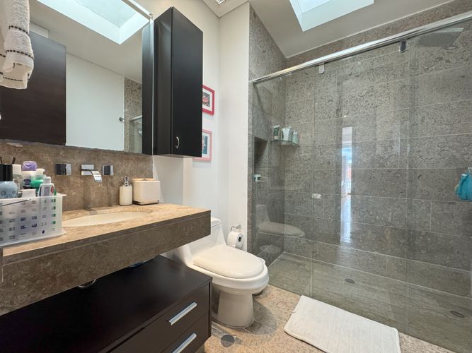 Apartamento en Venta en Santa Barbara, Bogotá - Miniatura 16
