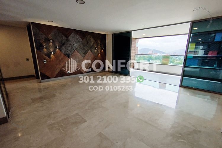 Apartamento en Arriendo en Laureles, Medellín - Miniatura 2