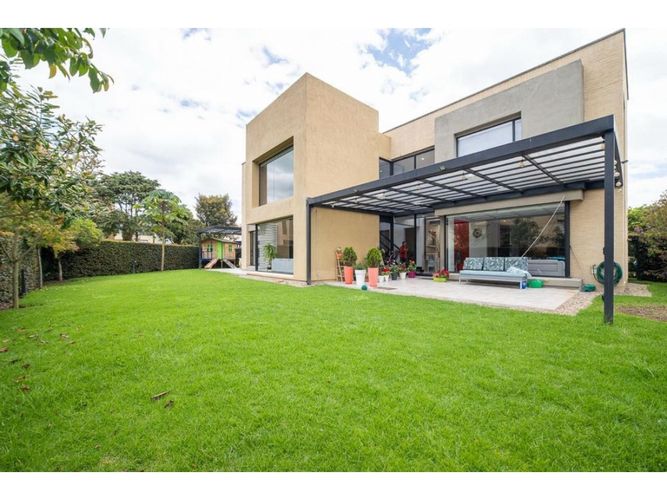 Casa en  Venta en Cota - Miniatura 2