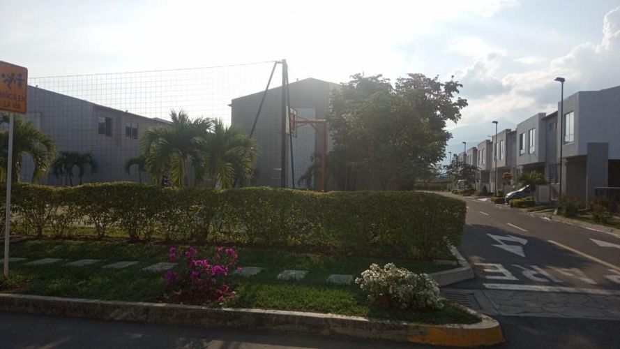 Casa en Arriendo en Bochalema, Jamundí - Miniatura 2