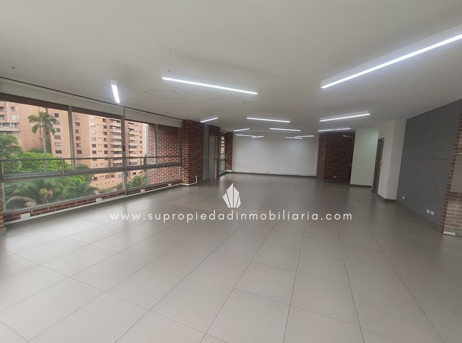Oficina en Arriendo en Castropol, Medellín - Miniatura 8