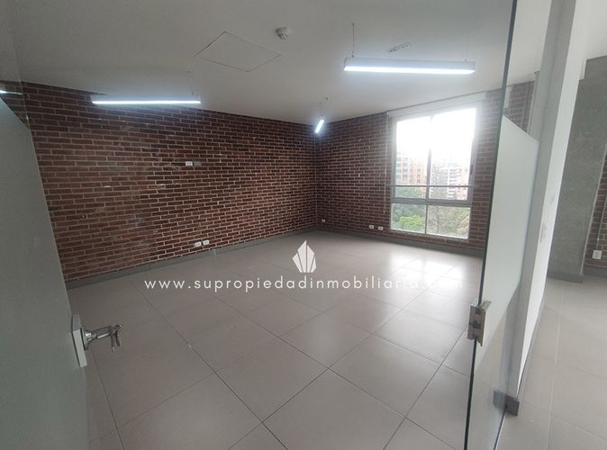 Oficina en Arriendo en Castropol, Medellín - Miniatura 10