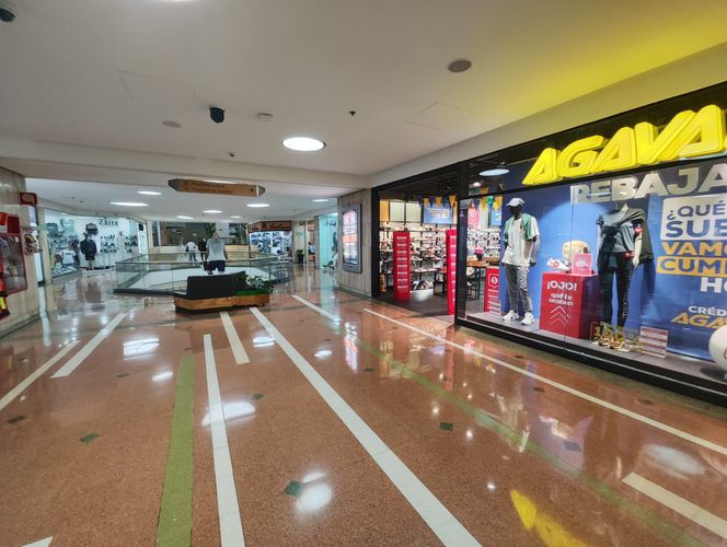 Local en  Arriendo en Laureles, Medellín - Miniatura 2