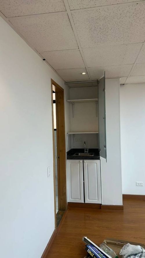 Oficina en Arriendo en Santa Barbara, Bogotá - Miniatura 3