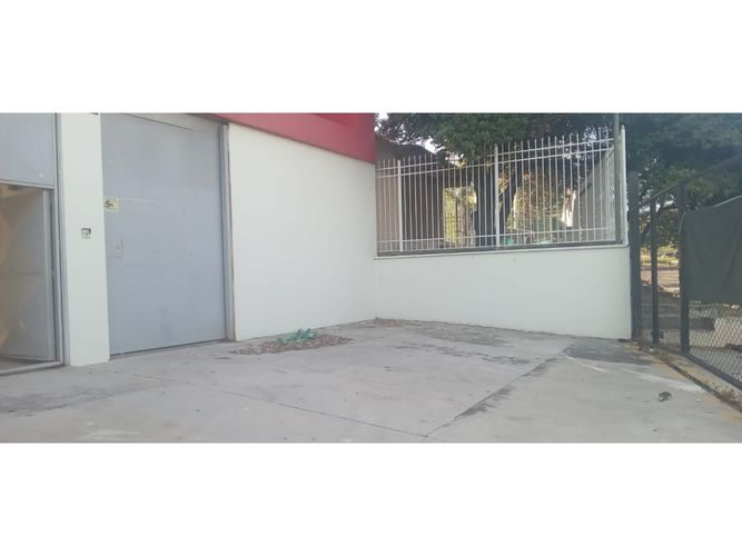 Edificio en Arriendo en Metropolitana, Barranquilla - Miniatura 2