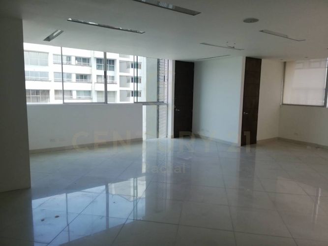 Oficina en venta en El Poblado, Medellín - Miniatura 8